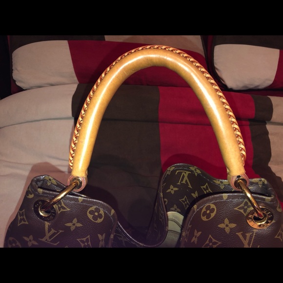 Authentic Louis Vuitton Bag w/ dust bag - Picture 3 of 8